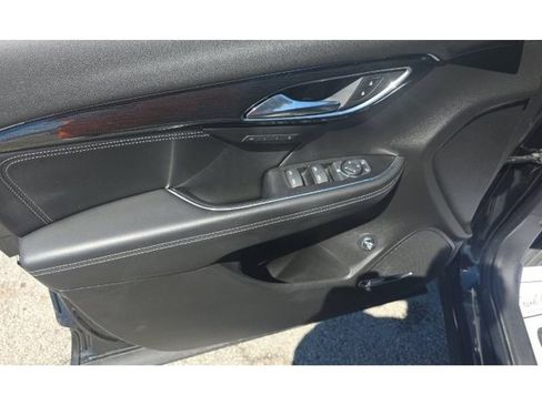 Used 2023 Buick Envision Essence w/ Technology Package I AWD/4WD image 6