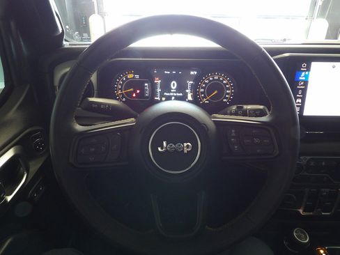 Used 2024 Jeep Wrangler Unlimited Sport AWD/4WD image 29