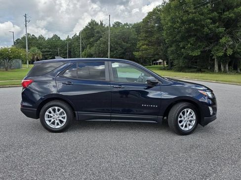Used 2020 Chevrolet Equinox LS w/ LS Convenience Package FWD image 32