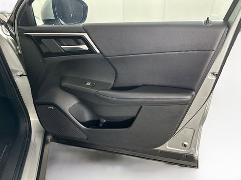 Used 2025 Mitsubishi Outlander SE image 33