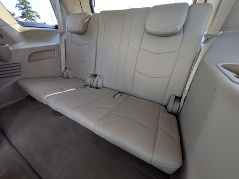Used 2018 Cadillac Escalade Luxury image 10