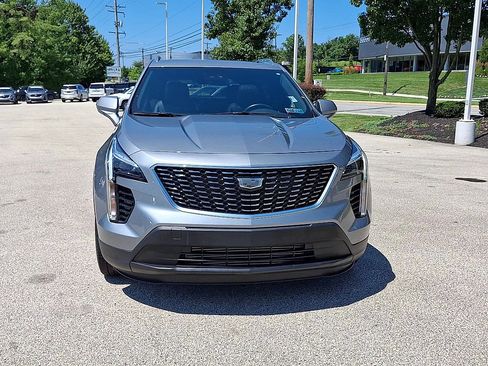 Used 2023 Cadillac XT4 Luxury w/ LPO, Onyx Lite Package AWD/4WD image 3