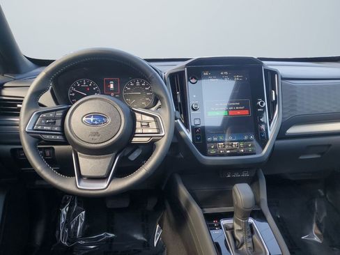 Used 2025 Subaru Forester Limited image 10