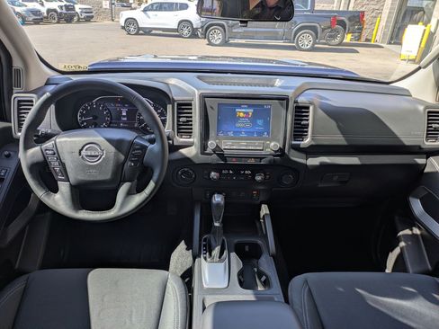 Used 2022 Nissan Frontier SV AWD/4WD image 25