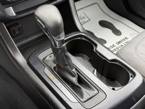 Used 2022 Chevrolet Colorado W/T image 28