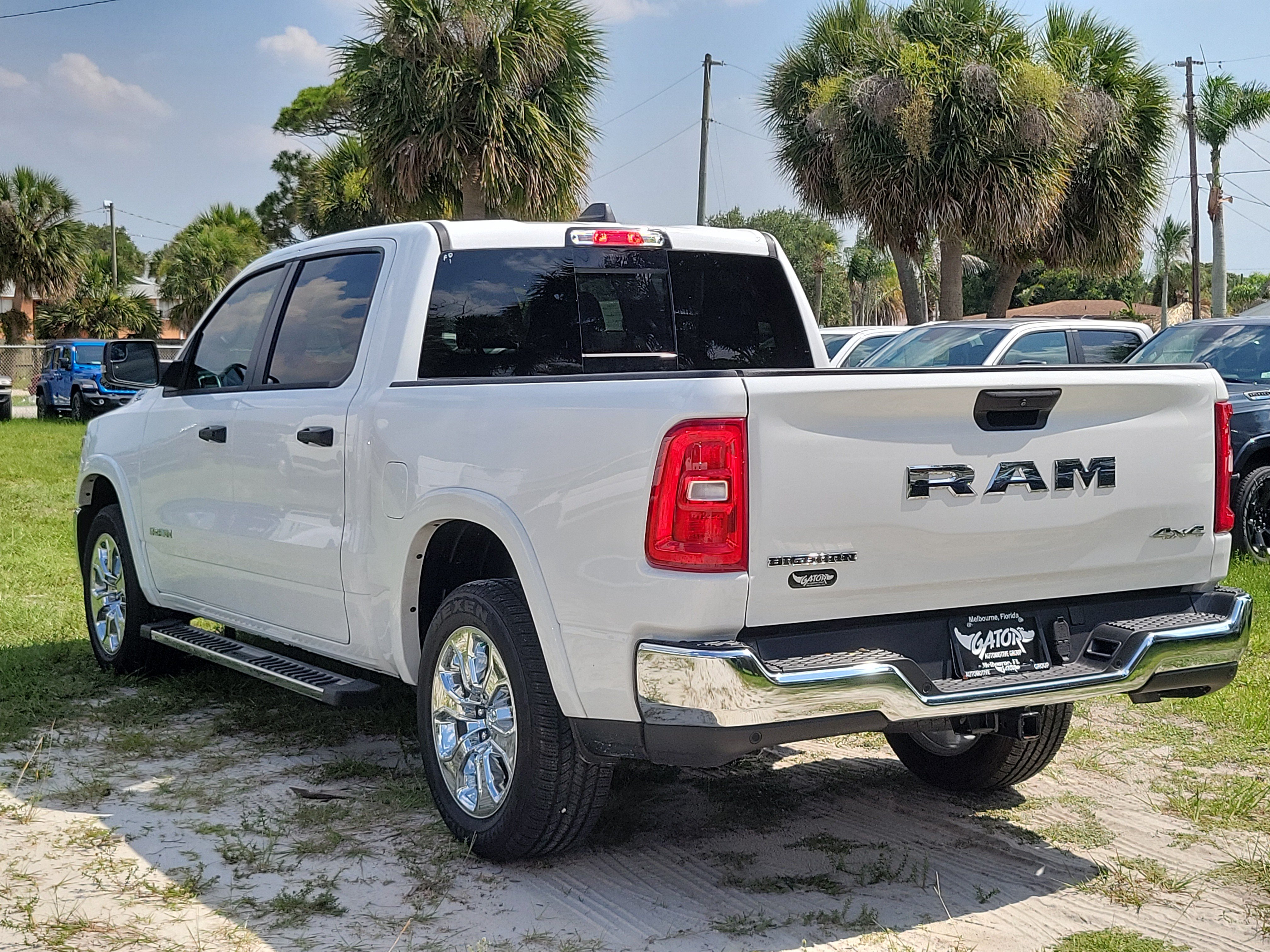 Used 2025 RAM 1500 Big Horn AWD/4WD image 3