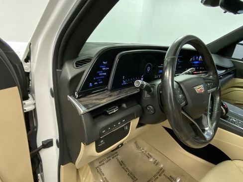 Used 2021 Cadillac Escalade ESV Premium Luxury AWD/4WD image 35