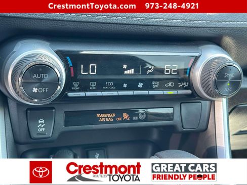 Used 2022 Toyota RAV4 LE AWD/4WD image 24
