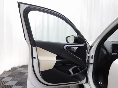 Used 2025 BMW X3 M50 image 4