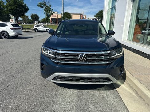 Certified 2023 Volkswagen Atlas SE w/ Panoramic Sunroof Package FWD image 3