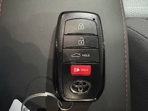 Used 2025 Toyota Corolla SE FWD image 11