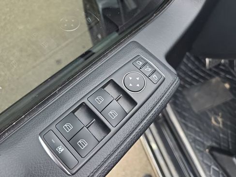 Used 2017 Mercedes-Benz G 550 image 17