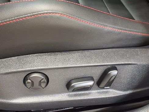Used 2017 Volkswagen GTI Autobahn FWD image 18