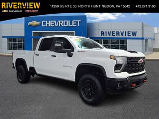 Used 2025 Chevrolet Silverado 2500 ZR2 w/ Technology Package video 1