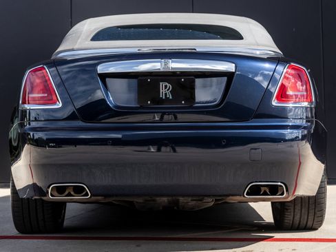 Used 2016 Rolls-Royce Dawn RWD image 10
