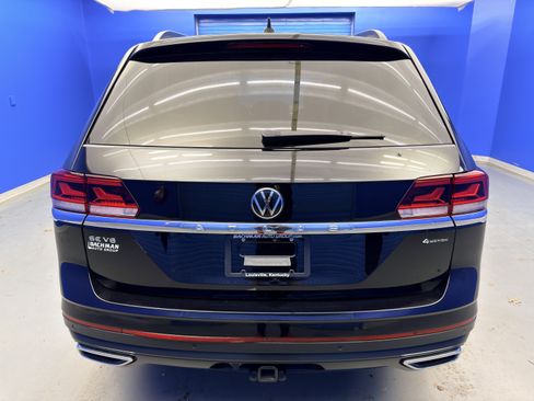 Used 2023 Volkswagen Atlas SE w/ Black Wheel Package image 6