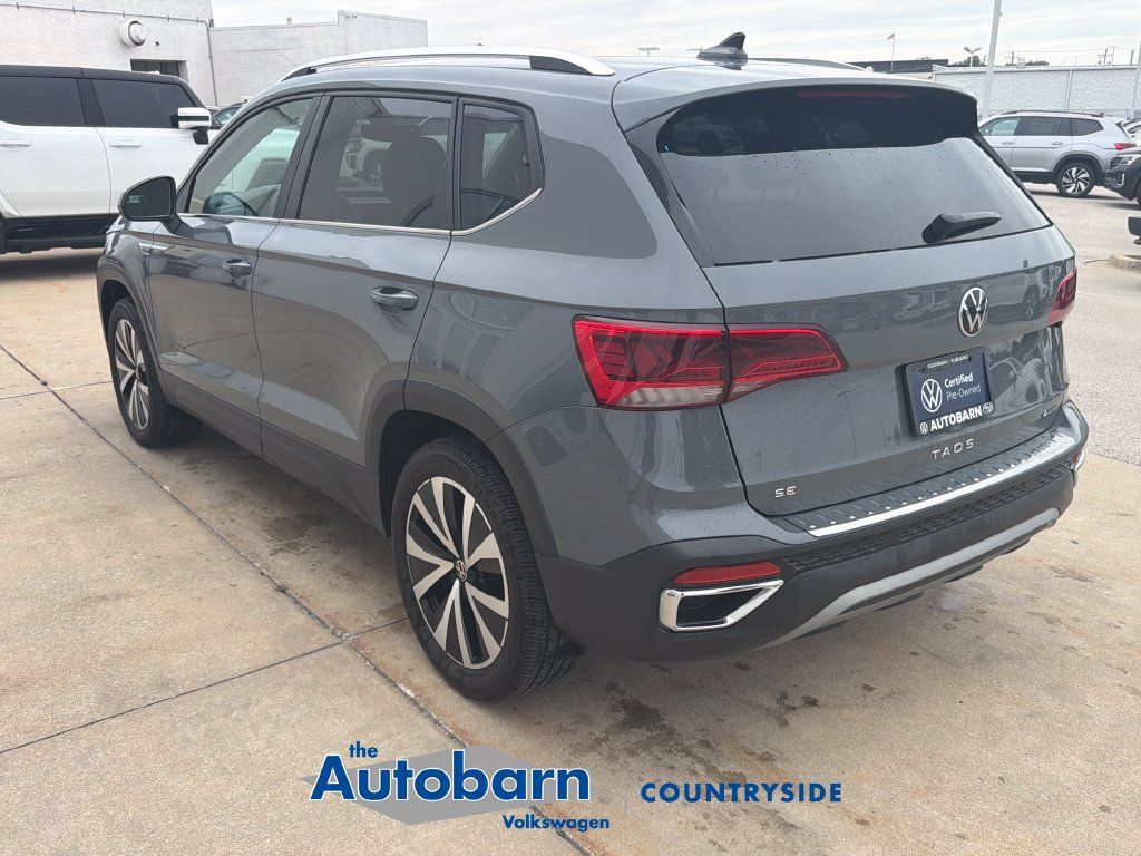 Certified 2023 Volkswagen Taos SE w/ Panoramic Sunroof Package AWD/4WD image 4
