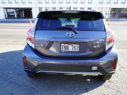 Used 2018 Toyota Prius C Three FWD image 23