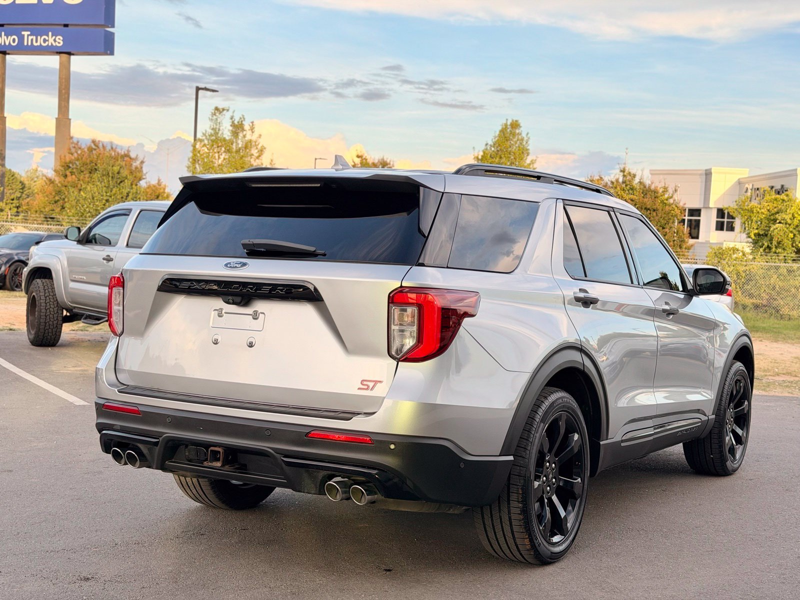 Used 2020 Ford Explorer ST w/ ST Street Pack AWD/4WD image 12