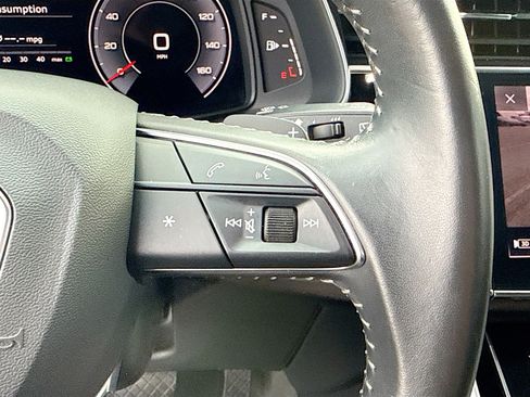 Used 2019 Audi Q8 Premium Plus image 37