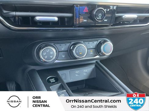New 2025 Nissan Kicks SV w/ SV Premium Package AWD/4WD image 23