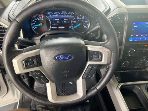 Used 2019 Ford F250 Lariat w/ Lariat Value Package image 11