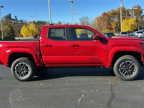 New 2025 Toyota Tacoma TRD Sport image 27