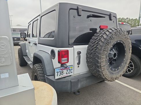 Used 2016 Jeep Wrangler Unlimited Sport image 2