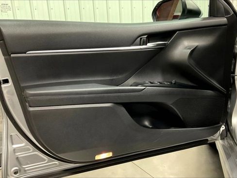 Used 2019 Toyota Camry SE image 23