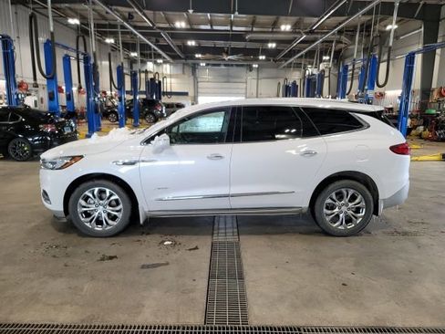 Used 2019 Buick Enclave Avenir w/ Avenir Technology Package image 4
