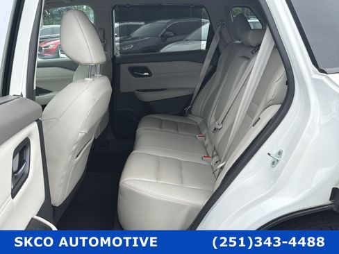 Used 2022 Nissan Rogue SL w/ SL Premium Package FWD image 14