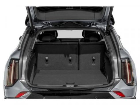 Certified 2025 Cadillac Optiq Luxury 2 w/ LPO, Floor Liner Package AWD/4WD image 13