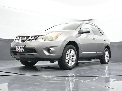 Used 2013 Nissan Rogue SV w/ Premium Pkg AWD/4WD image 44