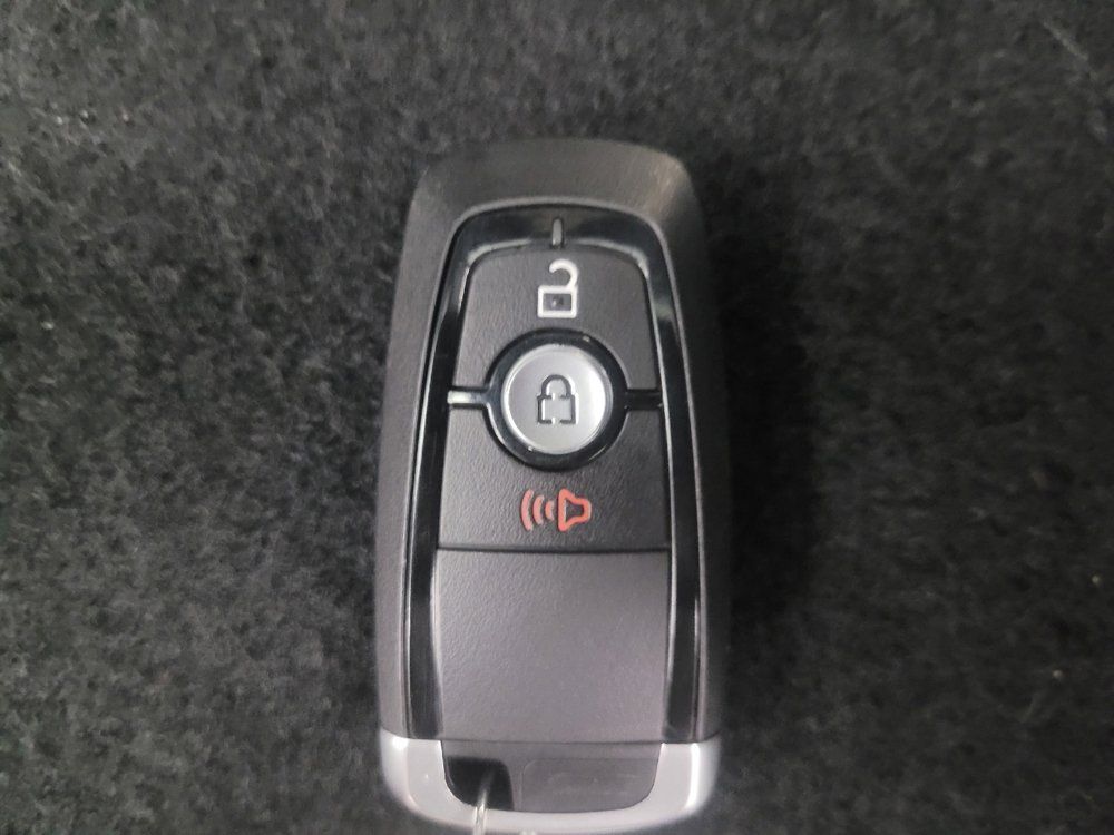 Used 2017 Ford Edge SEL FWD image 32