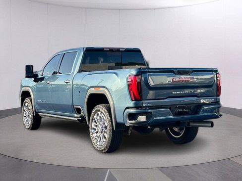 Used 2025 GMC Sierra 2500 Denali w/ Denali Reserve Package AWD/4WD image 3