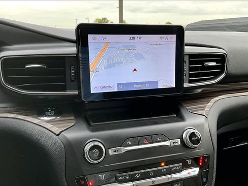 Used 2020 Ford Explorer Limited image 30