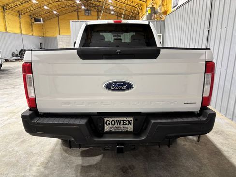 Used 2019 Ford F250 XL w/ Power Equipment Group image 8