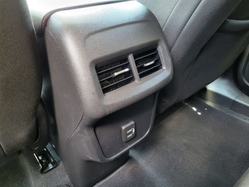 Used 2020 Chevrolet Equinox LT FWD image 29