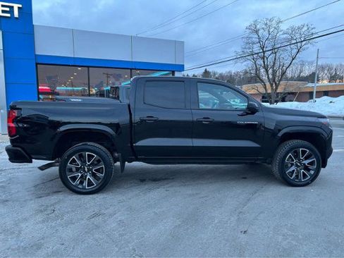 Used 2023 Chevrolet Colorado W/T image 11