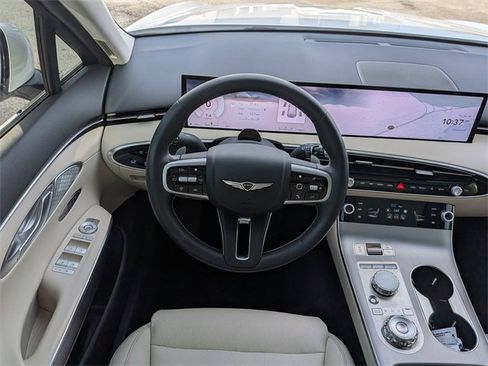Used 2026 Genesis GV70 2.5T Select image 17