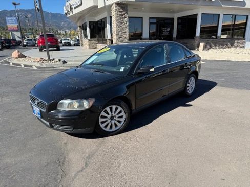 Used 2005 Volvo S40 2.4i image 2