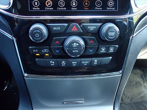 Used 2022 Jeep Grand Cherokee Limited AWD/4WD image 20