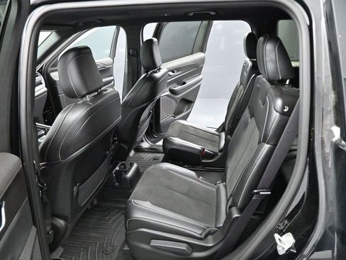 Used 2023 Jeep Grand Cherokee L Laredo AWD/4WD image 27