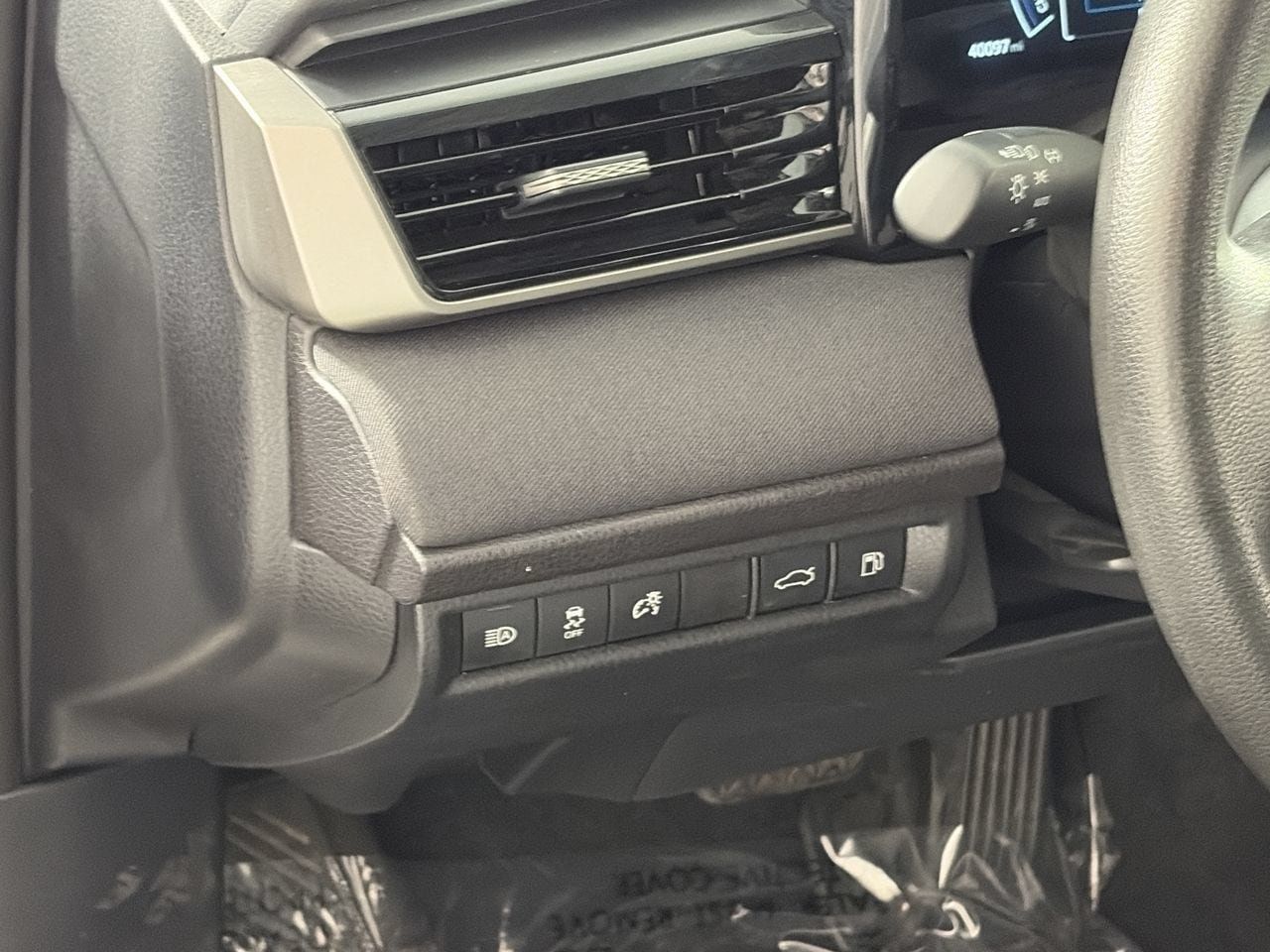 Used 2025 Toyota Camry LE FWD image 12
