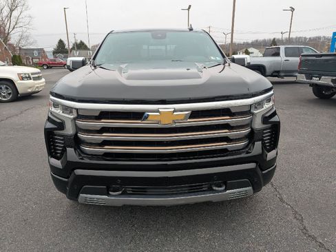Used 2022 Chevrolet Silverado 1500 High Country w/ Z71 Off-Road Package image 2