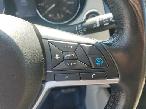 Used 2019 Nissan Rogue Sport SL w/ Premium Package FWD image 8