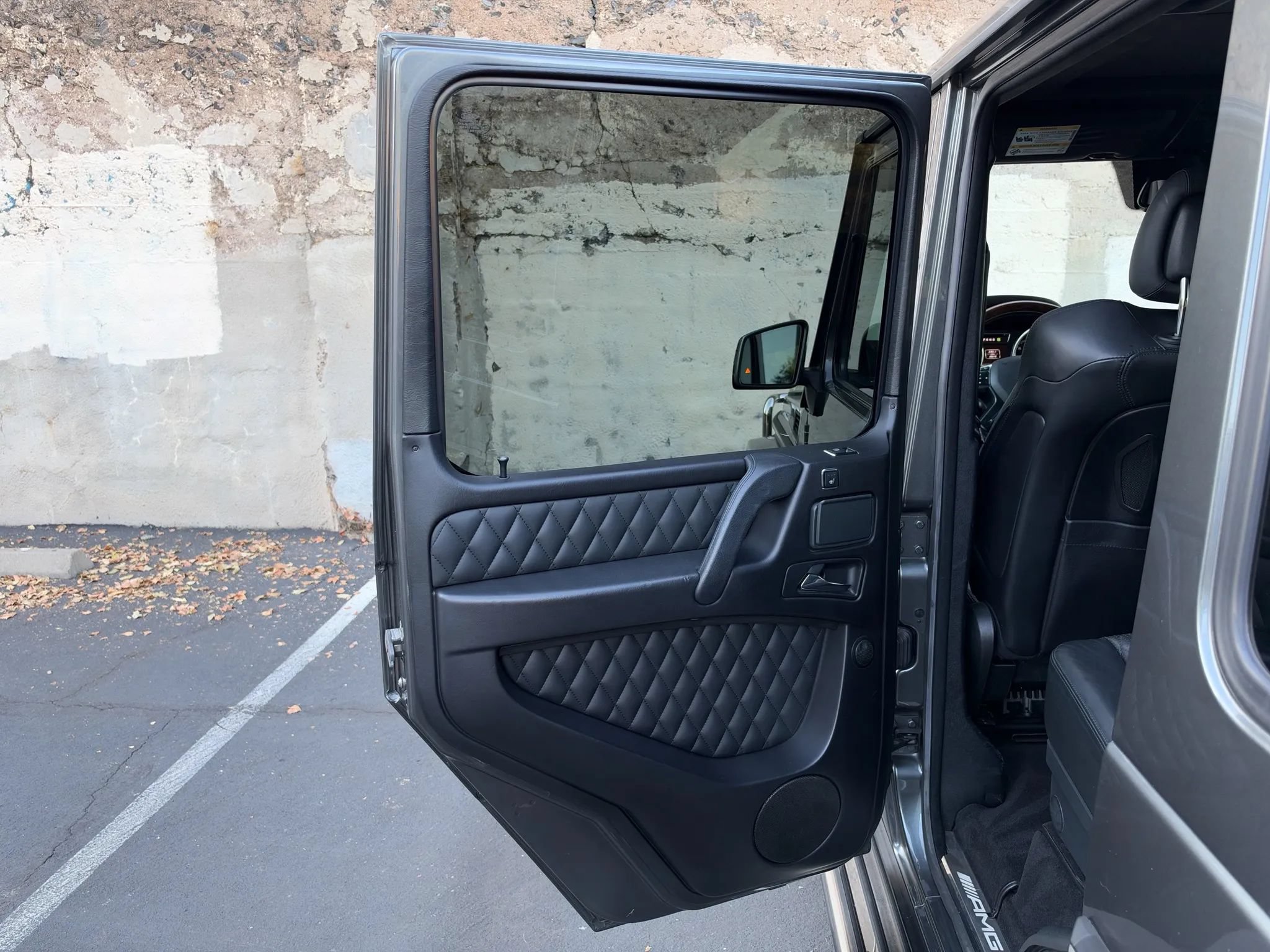 Used 2015 Mercedes-Benz G 63 AMG 4MATIC image 25