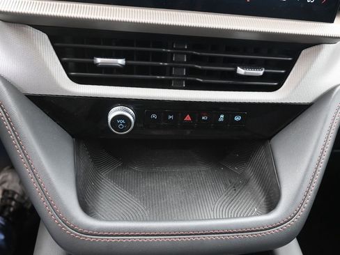 Certified 2025 Ford Explorer Active RWD image 9