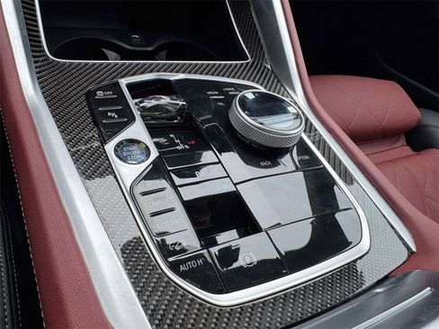 Certified 2025 BMW X6 M60i w/ Dynamic Handling Package image 16