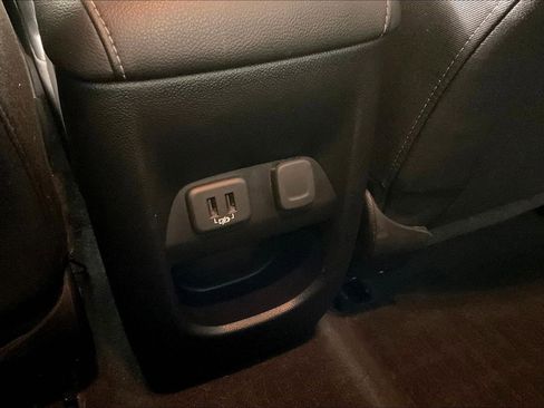 Used 2019 Chevrolet Colorado LT w/ LT Convenience Package AWD/4WD image 11